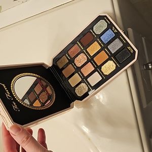 Too Faced "Pretty Rich" eyeshadow palette